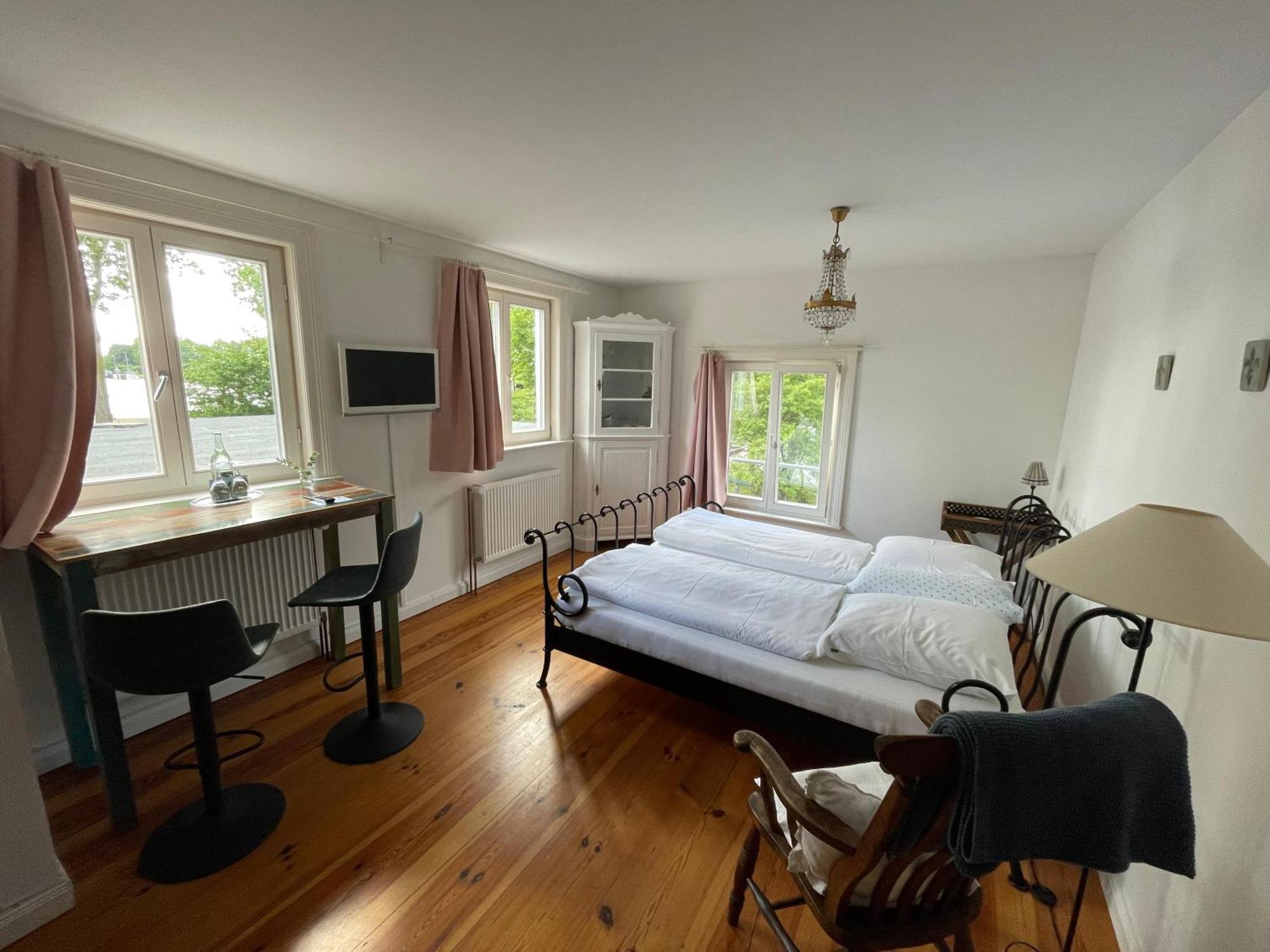 Burger Faehrhaus Bed & Breakfast Burg  Exterior photo